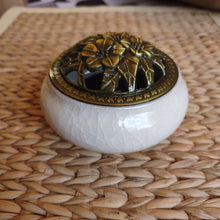 Load image into Gallery viewer, Ceramic incense burner