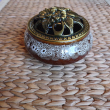 Load image into Gallery viewer, Ceramic incense burner