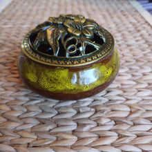 Load image into Gallery viewer, Ceramic incense burner
