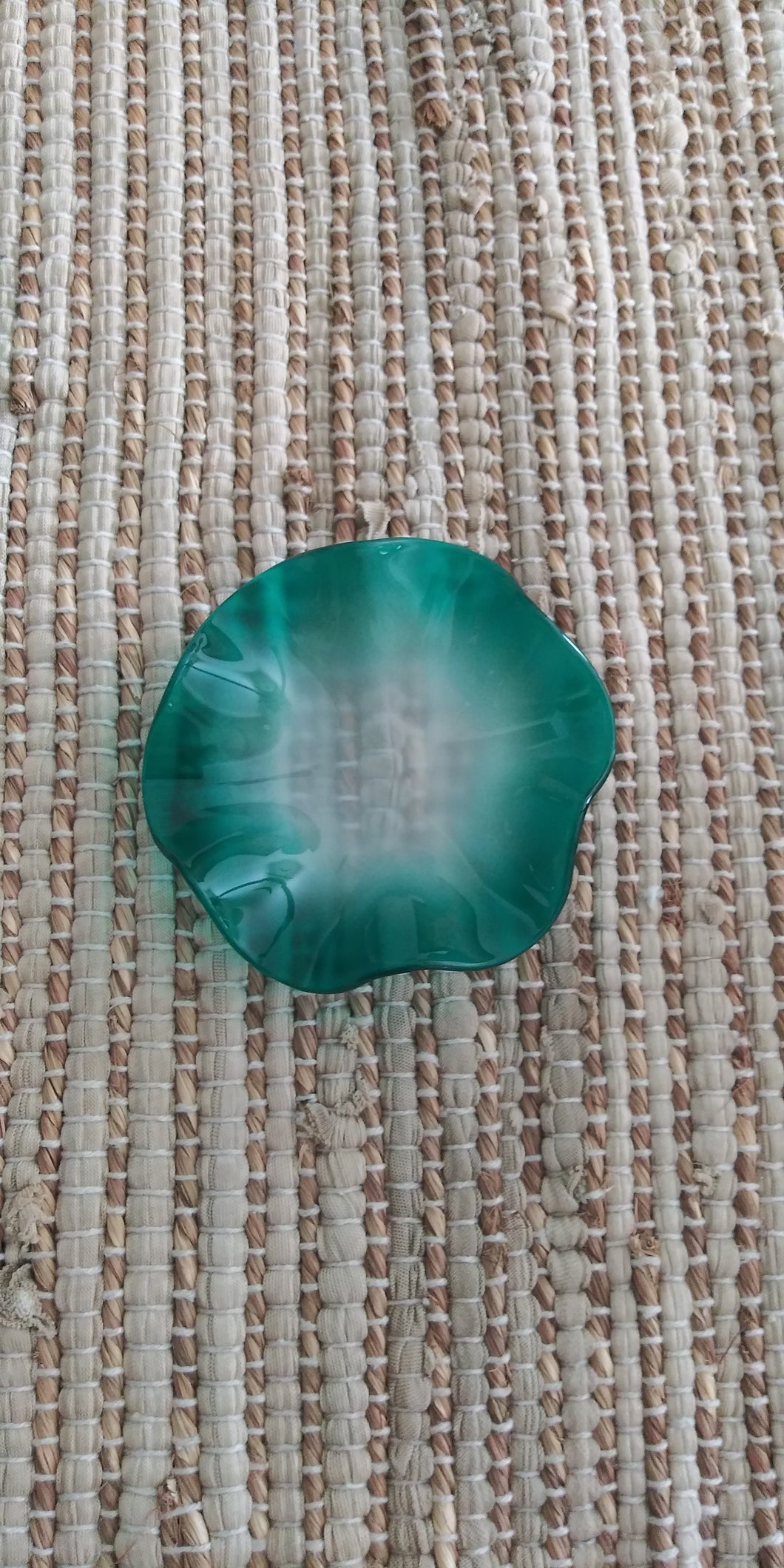 Glass dish replacement for plug in electric lamps.