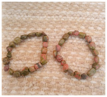 Load image into Gallery viewer, Bracelets gemstones tumbled