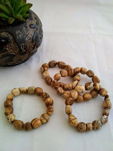 Load image into Gallery viewer, Bracelets gemstones tumbled