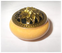 Load image into Gallery viewer, Ceramic incense burner