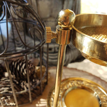 Load image into Gallery viewer, Brass resin burner  without charcoal.